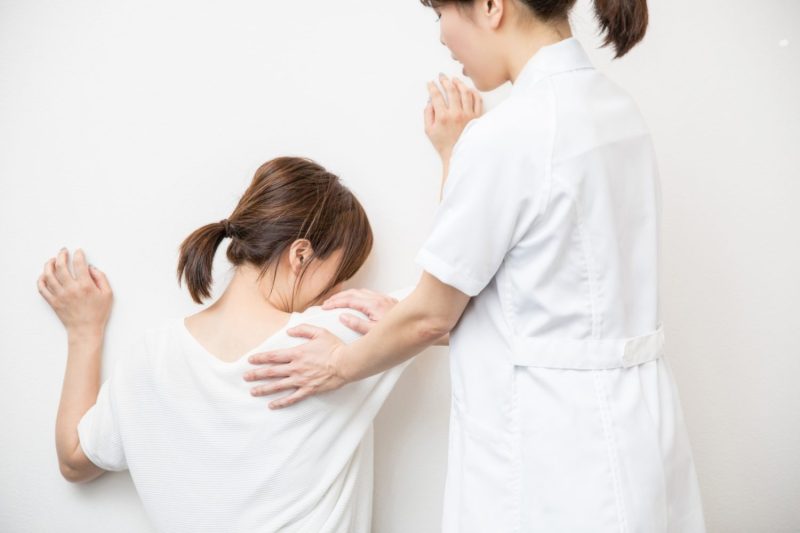 精神科の患者とナース
